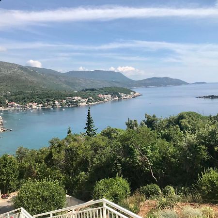 Apartment Levanat Molunat Luaran gambar