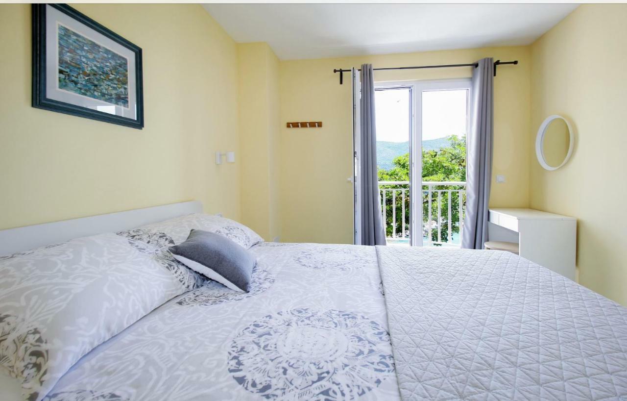 Apartment Levanat Molunat Luaran gambar