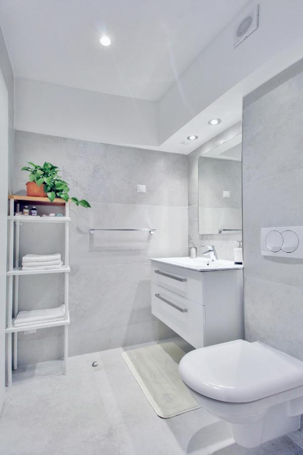 Apartment Levanat Molunat Luaran gambar