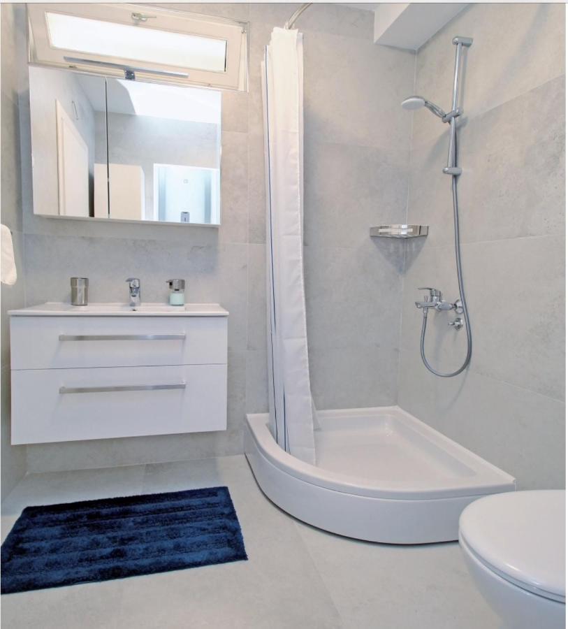 Apartment Levanat Molunat Luaran gambar